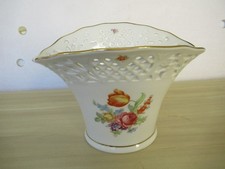 Vase Blumenvase  Durchbruchporzellan  Schumann Empress  Dresden  Flowers