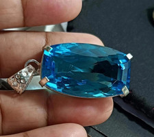 Blauer Aquamarin Kissenschliff