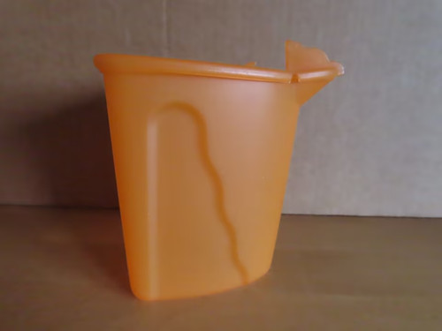Kleine kanne milchkännchen - kanne,