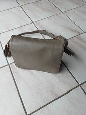 Bree Umhängetasche Leder