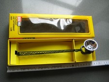 Scheinwerfer mit Mast, Spur