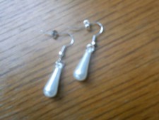 1 P Ohrringe auch f. Hochzeit weißperlmuttfarben Tropfenform (9871)