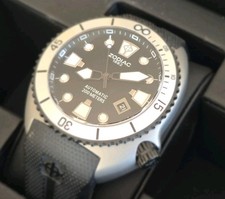 ZODIAC OCEANAIRE Automatic Divers 200m Black Dial Herrenuhr neu Vitrinenware