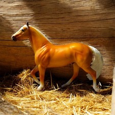 Breyer Stablemates The Smart