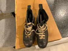 Sehr alte Leder Fußballschuhe-Schuhe-Fußball