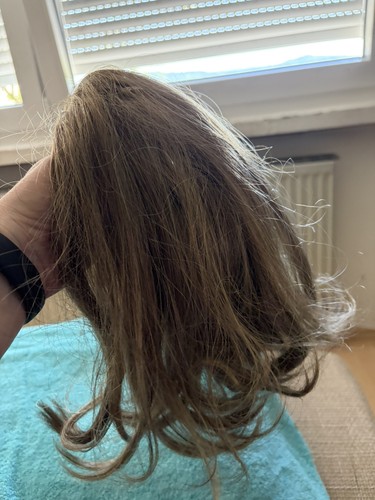 Mittellang dunkelblond sanfte - mittellang,