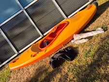 Kajak der Marke ESKIMO Salto für Flüsse und Wildwasser