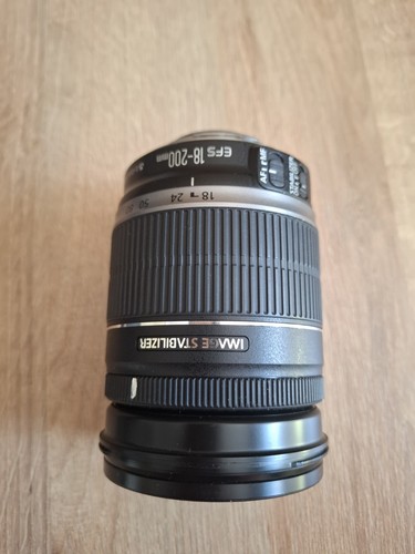 Canon 200mm is - ef-s, 18-200mm