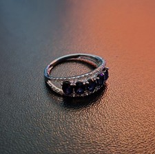 Saphirring 375 Weißgold 0,19 ct Diamant (38 Stk.) 1.13 ct Saphir (5 Stk.)