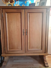 Schöner, kleiner Schrank Nussbaum Auftragsarbeit Schreinerarbeit