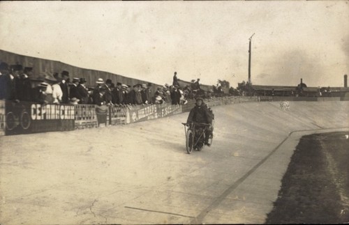 Foto radrennbahn in - foto,