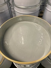 INDUSTRIELLE HELLGRAUE SCHWERE