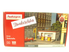 kleine Tankstelle   - Auhagen   HO Bausatz 1:87  -  99053  - #268  #E    gebr.
