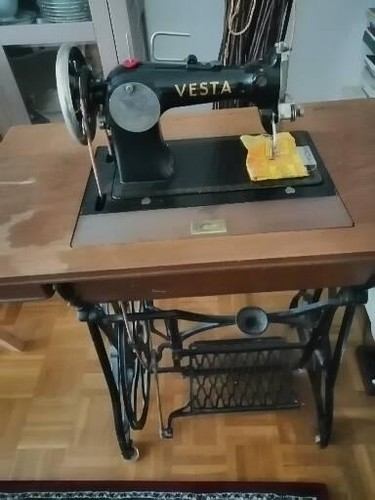Antike nähmaschine von vesta - nähmaschine,