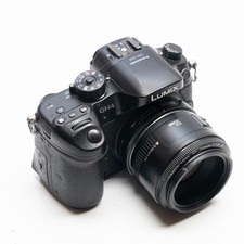 Panasonic Lumix GH4 Camera w/