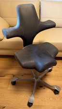 HAG Capisco Bürostuhl Silbernes Gestell Stoff Grau (Alcantara-ähnlich)