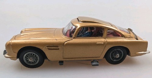 Original corgi toys james bond - james,