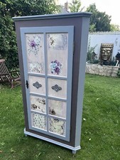 Antiker Eckschrank im