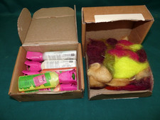 Shaggy Robbenfell und Tulpen