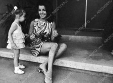 8b20-13045 candid Annette