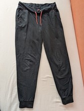 Schwarze Joggingshose In