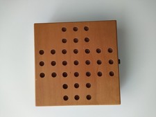 Reisespiel Solitaire aus Holz – Brettspiel