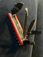 VICTORINOX Huntsman - 15 Funktionen Camping Outdoors EDC - Rot - SAK