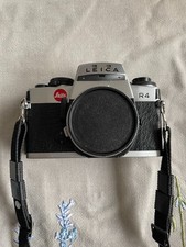 Leica R4 silber, 35mm Spiegelreflexkamera, mit Bodydeckel & Gurt, aus Nachlass