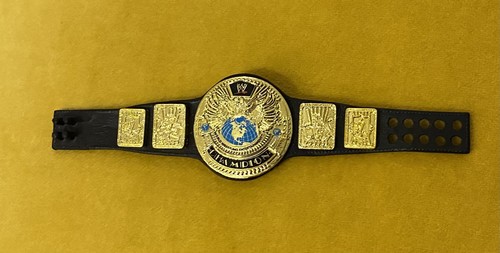 Wwe mattel attitude era - attitude, winged