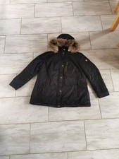 Triangle by S. Oliver