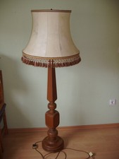 Stehlampe gedrechselter fuss - stehlampe,