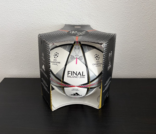 Adidas champions league finale - champions,