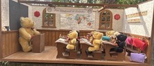 Hermann Original Teddy Bär, Sammlerstück. Klassenzimmer/ Puppenstube