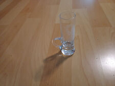 SCHNAPSGLAS MIT GRAVUR