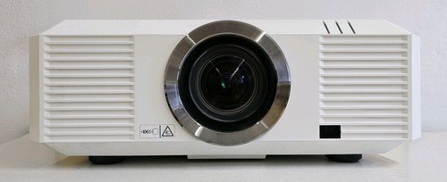 Mitsubishi beamer wl7200u - mitsubishi,