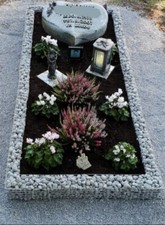 200 x 90 x10cm Grabumrandung