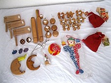 Posten div. Holz-Spielzeug aus Ladenauflösung Bartl Märchenpuzzle, Ratsche, Jojo