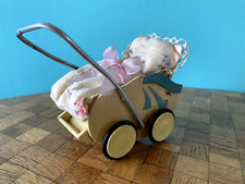 Kinderwagen  Puppenstube