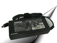 Original Toshiba Netzteil PA2521U 2AC3 15V AC Adapter