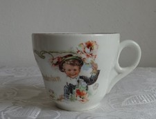 grosse antike Tasse kleiner Junge mit Blumenstrauß Zum Andenken um 1900/10