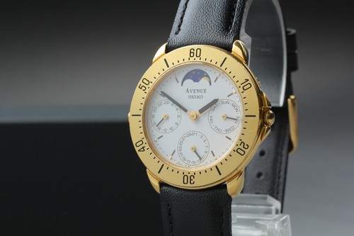 Vintage 1990 seiko - 1990, avenue