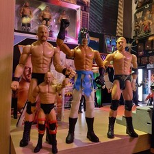 3x WWE Riesenfiguren 30cm -