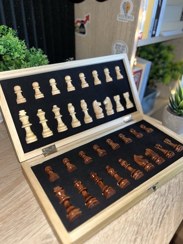 Magnetisches klapp schachspiel - magnetisches, klapp-schachspiel