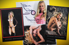 Anneke Dürkopp - Erotikdarstellerin - Karte mit Original-Autogramm + 3 Karten !