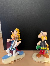 ## 2 Plastoy Asterix und