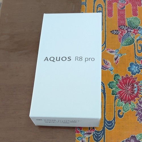 Sharp aquos pro leica - sharp, r8