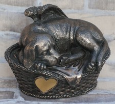 Hunde Urne bronziert als