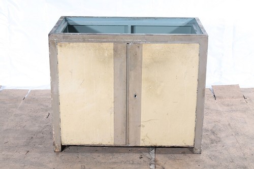 Alter holzschrank werkstatt - alter,