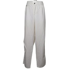 John F.Gee, Chino, Größe