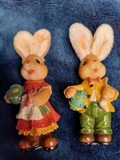2 Alte Deko Hasen Figuren mit